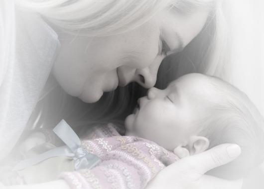 image of mum and baby nose to nose