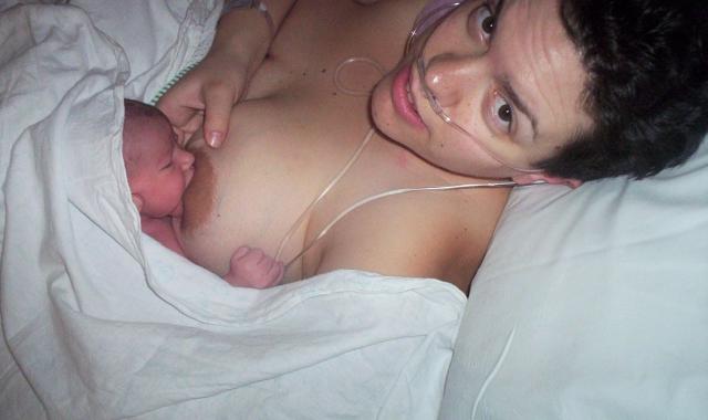 https://www.breastfeeding.asn.au/sites/default/files/styles/large/public/2021-10/100_7483%20kylie%20hall_image%20courtesy%20Peter%20Hall.jpg?h=39b07655&itok=Nhs4VxdW