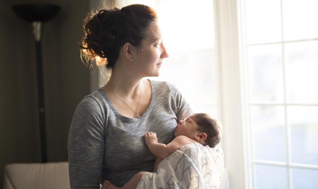 https://www.breastfeeding.asn.au/sites/default/files/styles/large/public/2021-11/bigstock--202424986.jpg?h=0c170278&itok=cAO-Q1cf