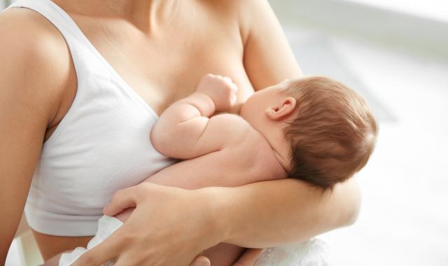 https://www.breastfeeding.asn.au/sites/default/files/styles/large/public/2022-03/bigstock-Young-Woman-Breastfeeding-Her--285807619small.jpg?h=84e37626&itok=k7r5eXnM